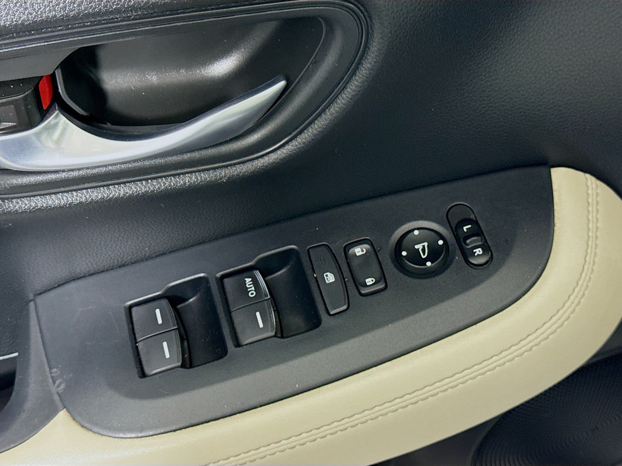 Used 2026 Honda HR-V LX image 24