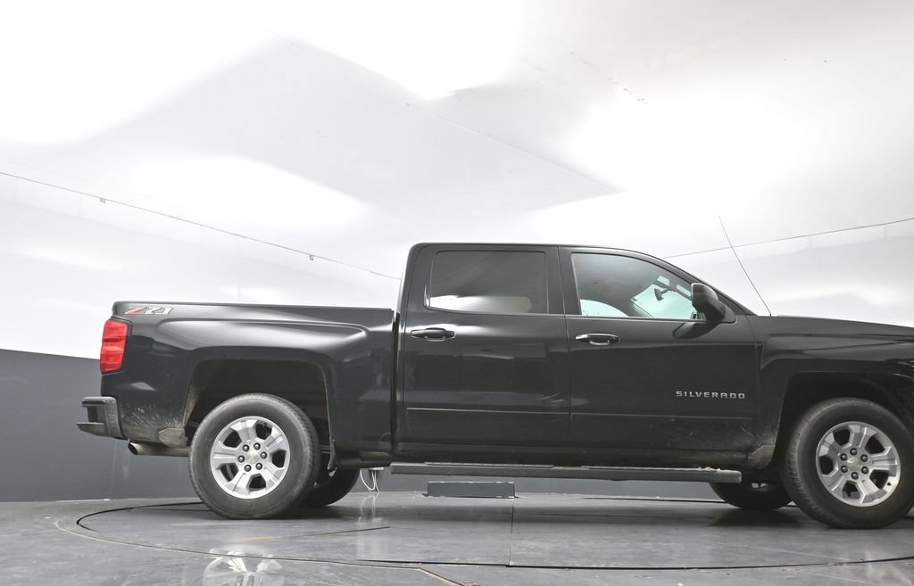 Used 2018 Chevrolet Silverado 1500 LT w/ All Star Edition AWD/4WD image 18
