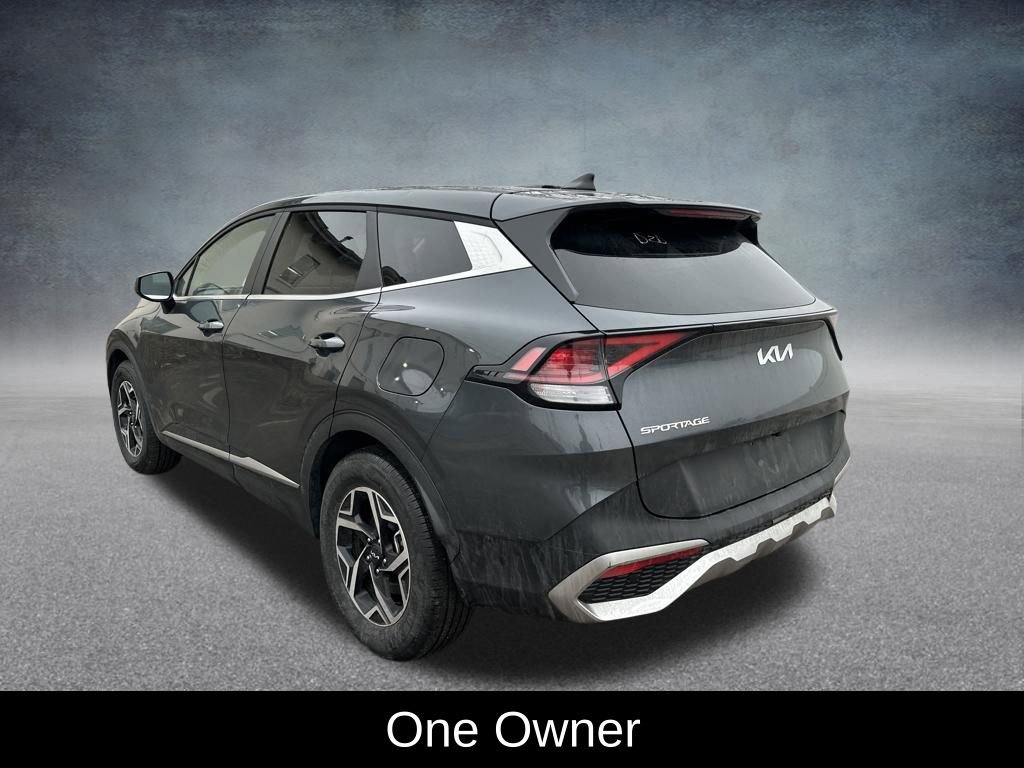 Used 2024 Kia Sportage LX image 3
