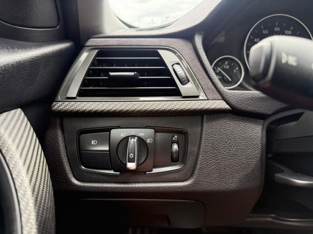 Used 2016 BMW 320i xDrive Sedan AWD/4WD image 22