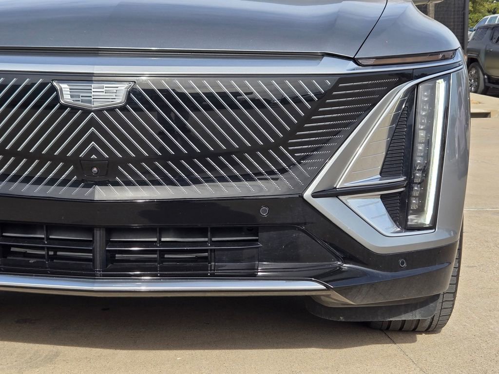 Certified 2025 Cadillac Lyriq Luxury w/ LPO, Floor Liner Package image 6