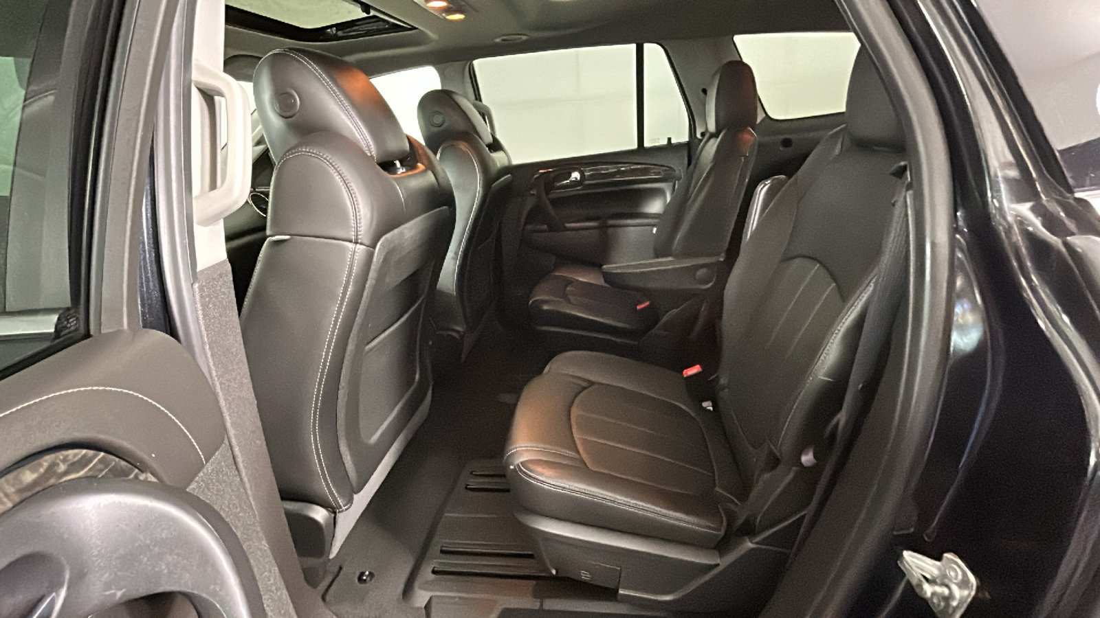 Used 2013 Buick Enclave Premium w/ Trailering Provision Package AWD/4WD image 31