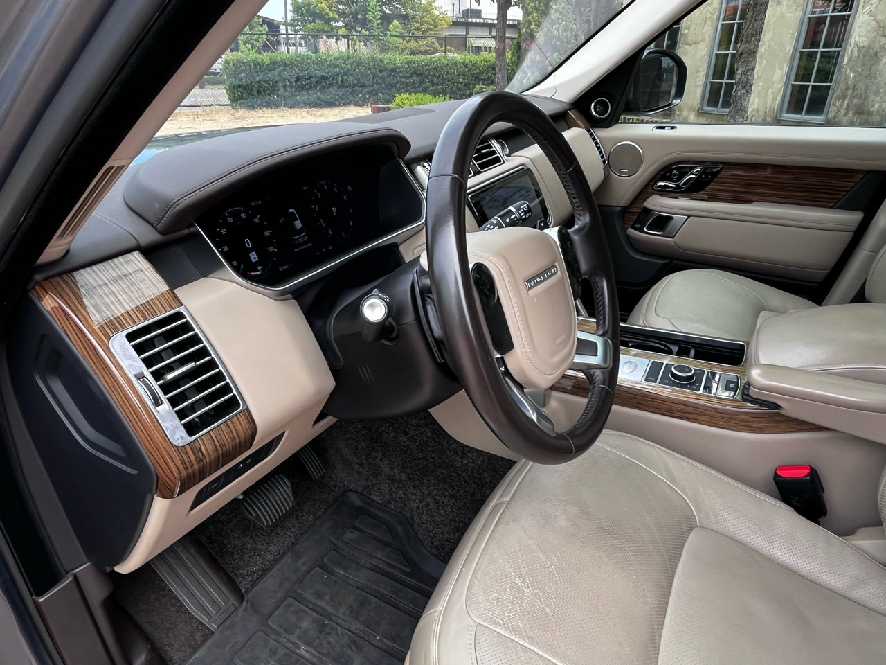 Used 2019 Land Rover Range Rover HSE image 31