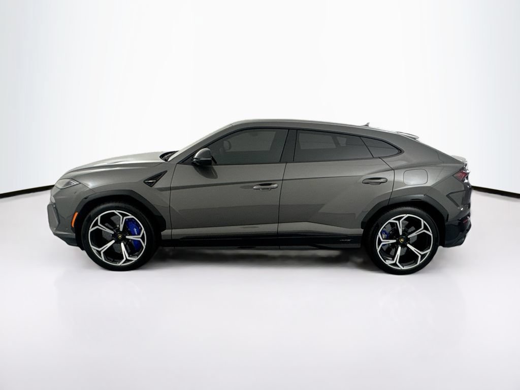 Used 2025 Lamborghini Urus Performante AWD/4WD image 8