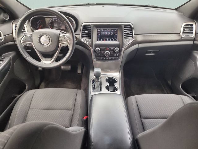 Used 2018 Jeep Grand Cherokee Laredo RWD image 9