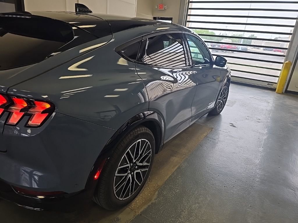 Used 2024 Ford Mustang Mach-E Premium AWD/4WD image 4