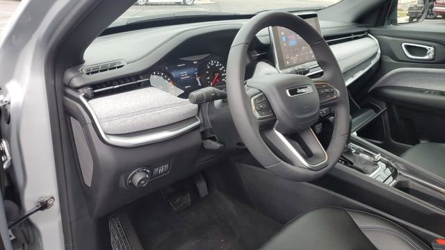 Certified 2024 Jeep Compass Latitude image 7