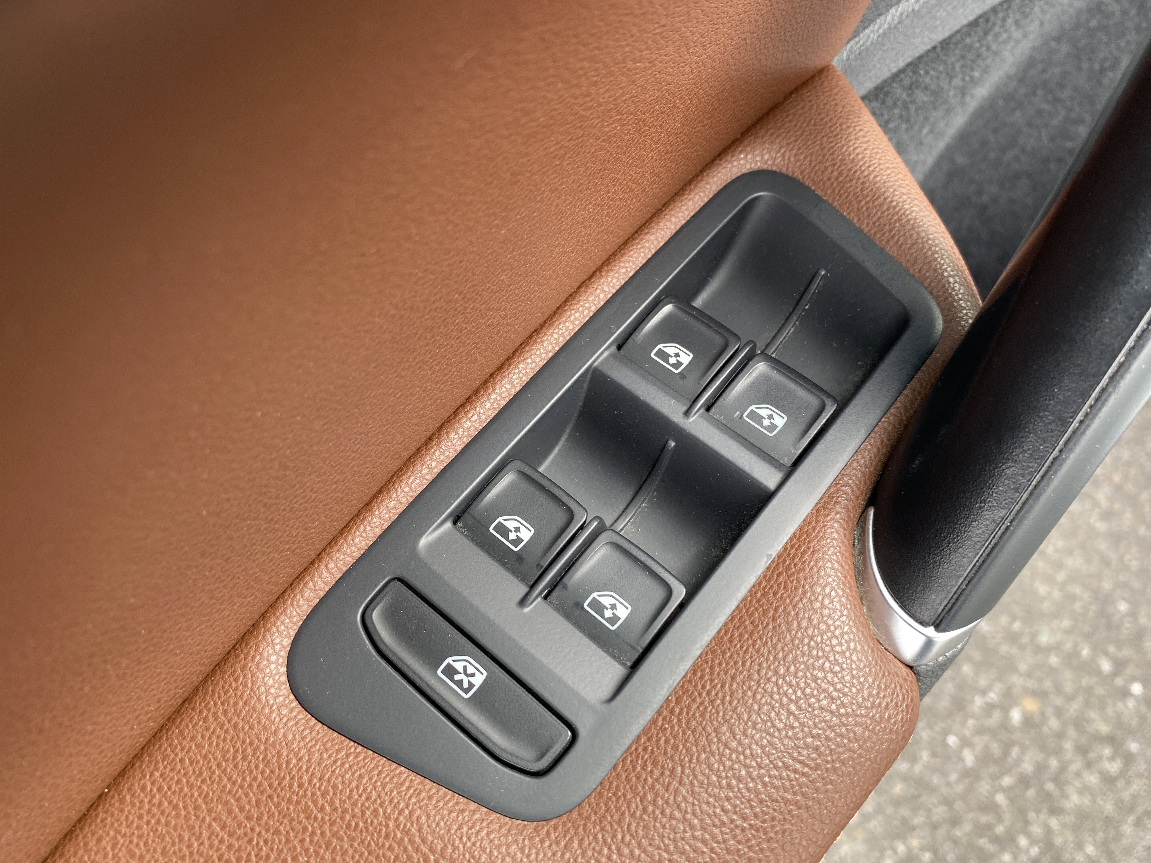 Used 2018 Volkswagen Golf Alltrack SEL image 18