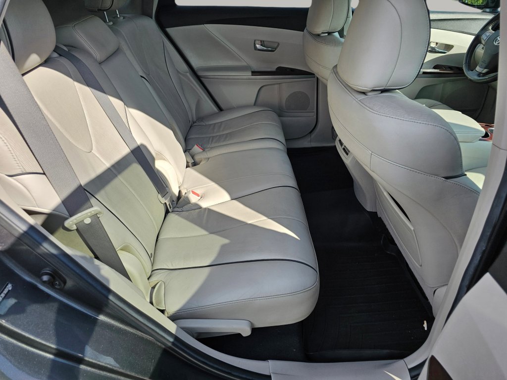 Used 2010 Toyota Venza Limited image 22