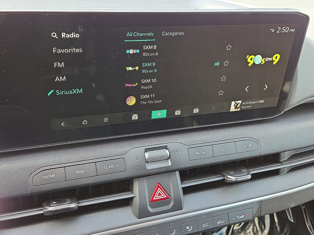 Used 2025 Kia K4 LXS image 27