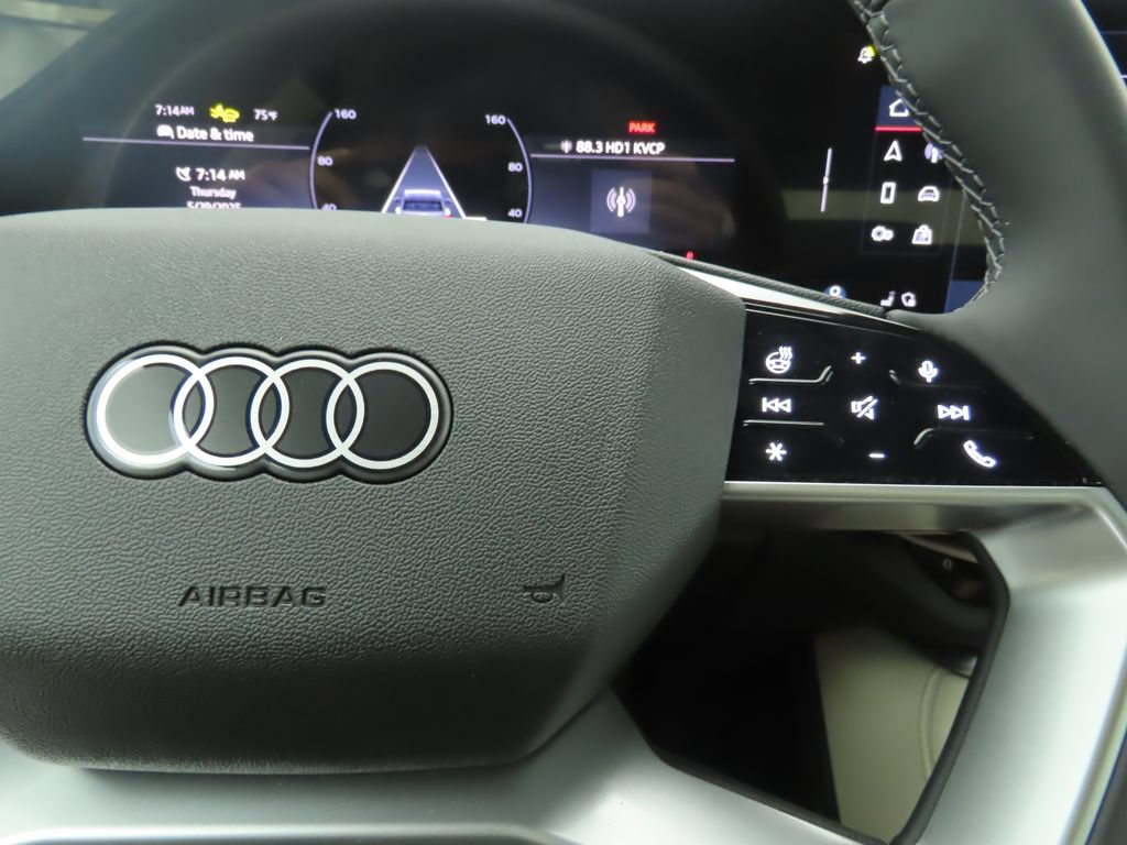 Used 2025 Audi Q5 Premium Plus w/ Premium Plus AWD/4WD image 14