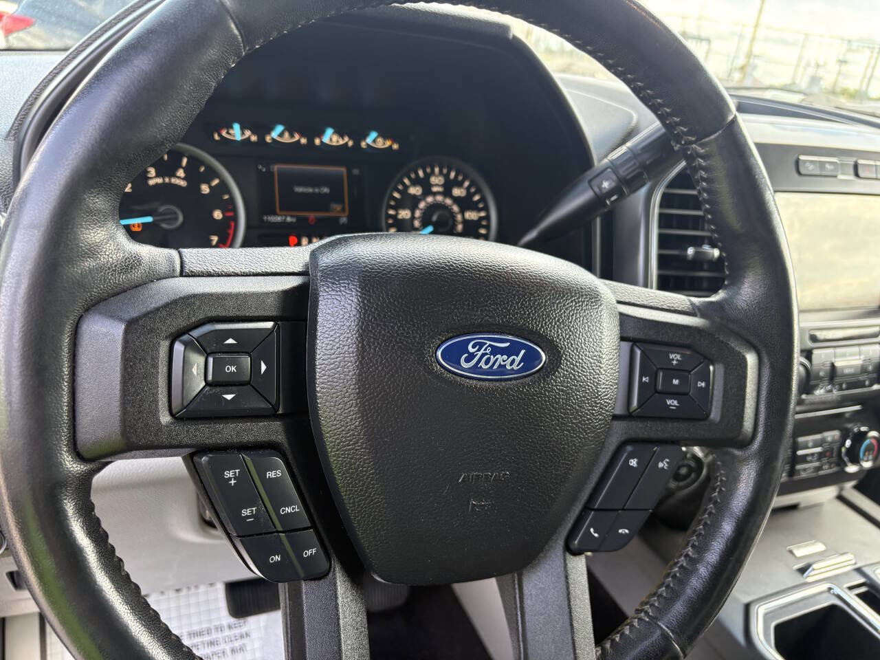 Used 2018 Ford F150 XLT w/ Equipment Group 302A Luxury AWD/4WD image 27