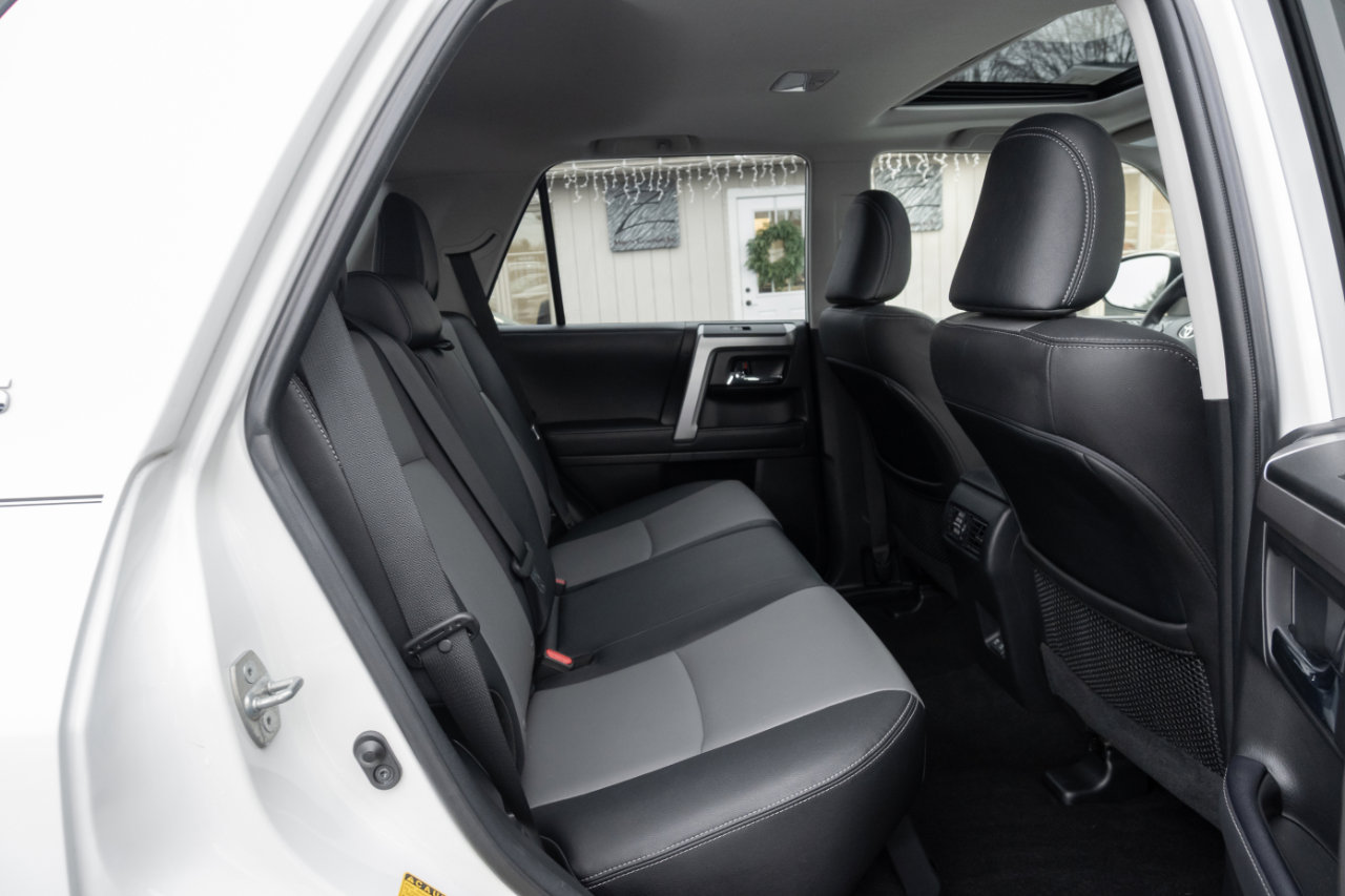 Used 2022 Toyota 4Runner SR5 Premium image 31