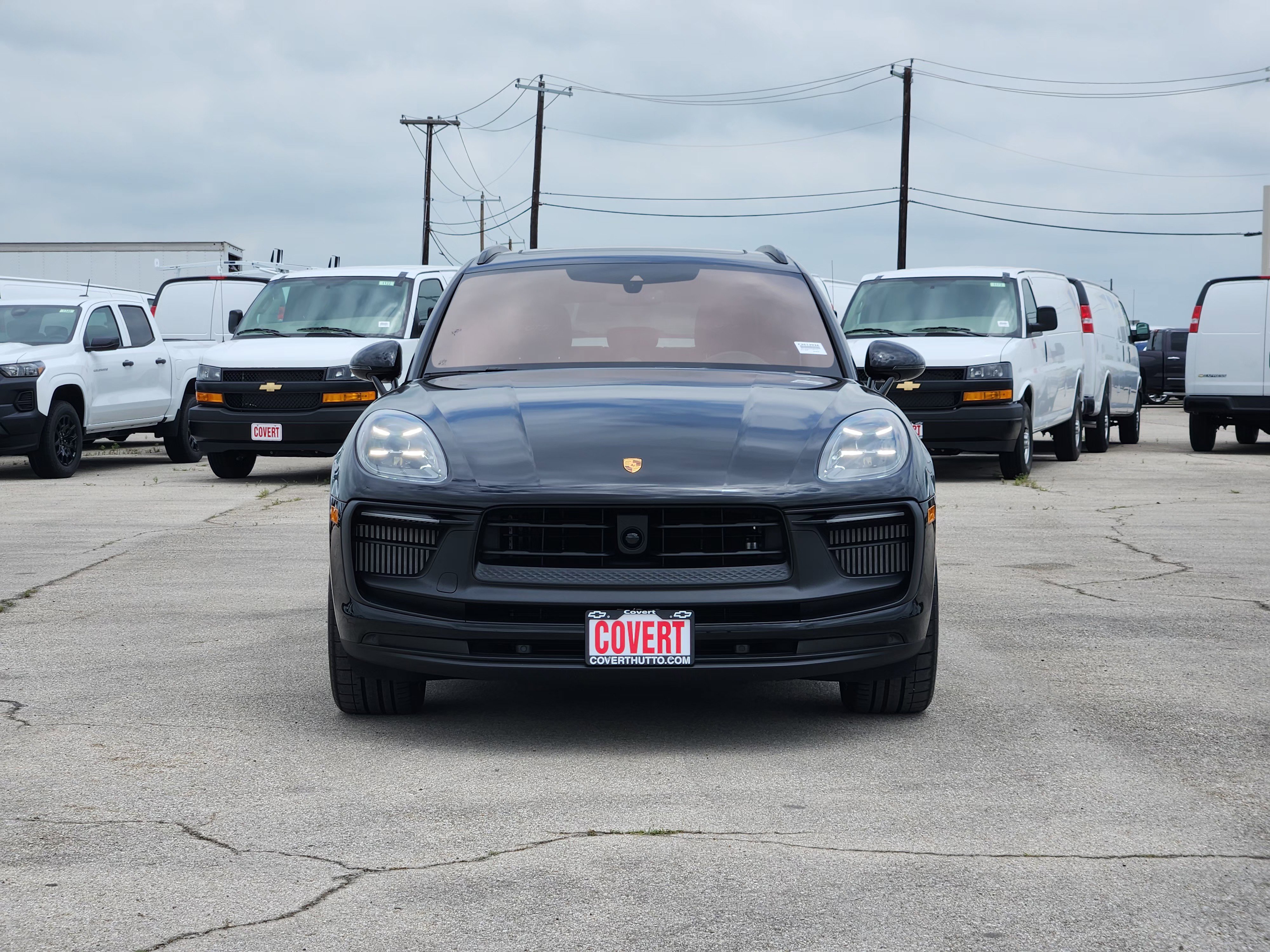Used 2026 Porsche Macan GTS AWD/4WD image 2