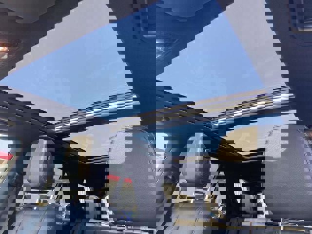 Used 2022 Mercedes-Benz GLE 350 4MATIC w/ Premium Package image 19