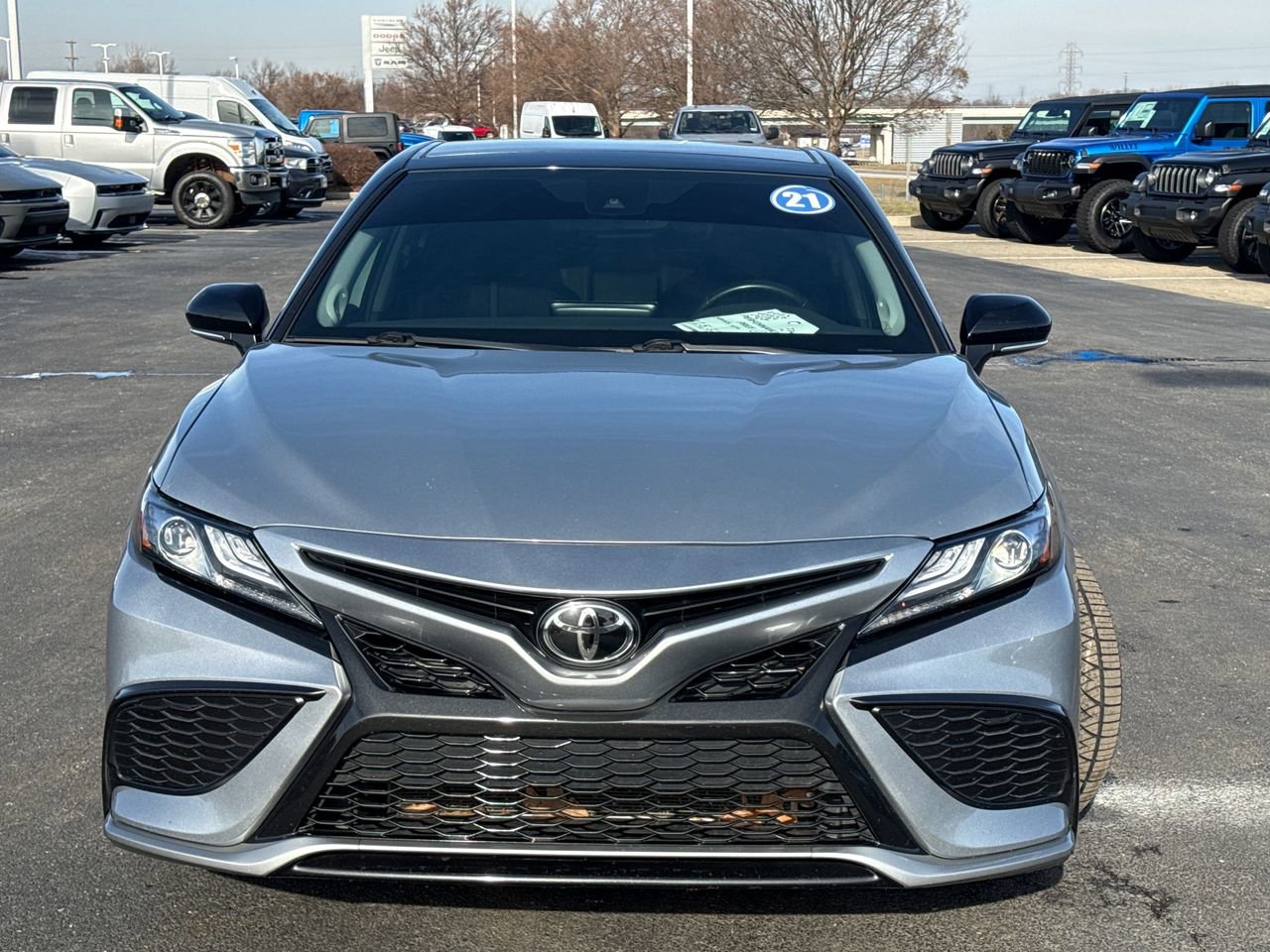 Used 2021 Toyota Camry XSE image 8