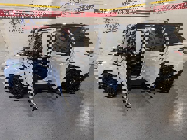 Used 2020 Land Rover Range Rover Sport HSE image 12