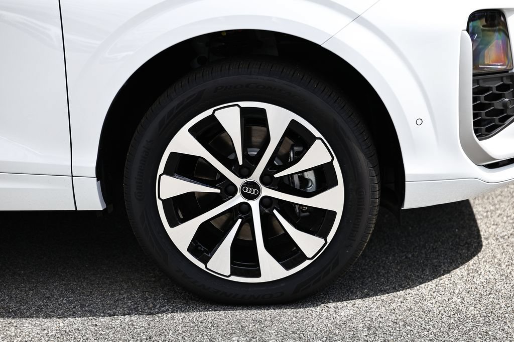 New 2026 Audi Q3 quattro 2.0T AWD/4WD image 5