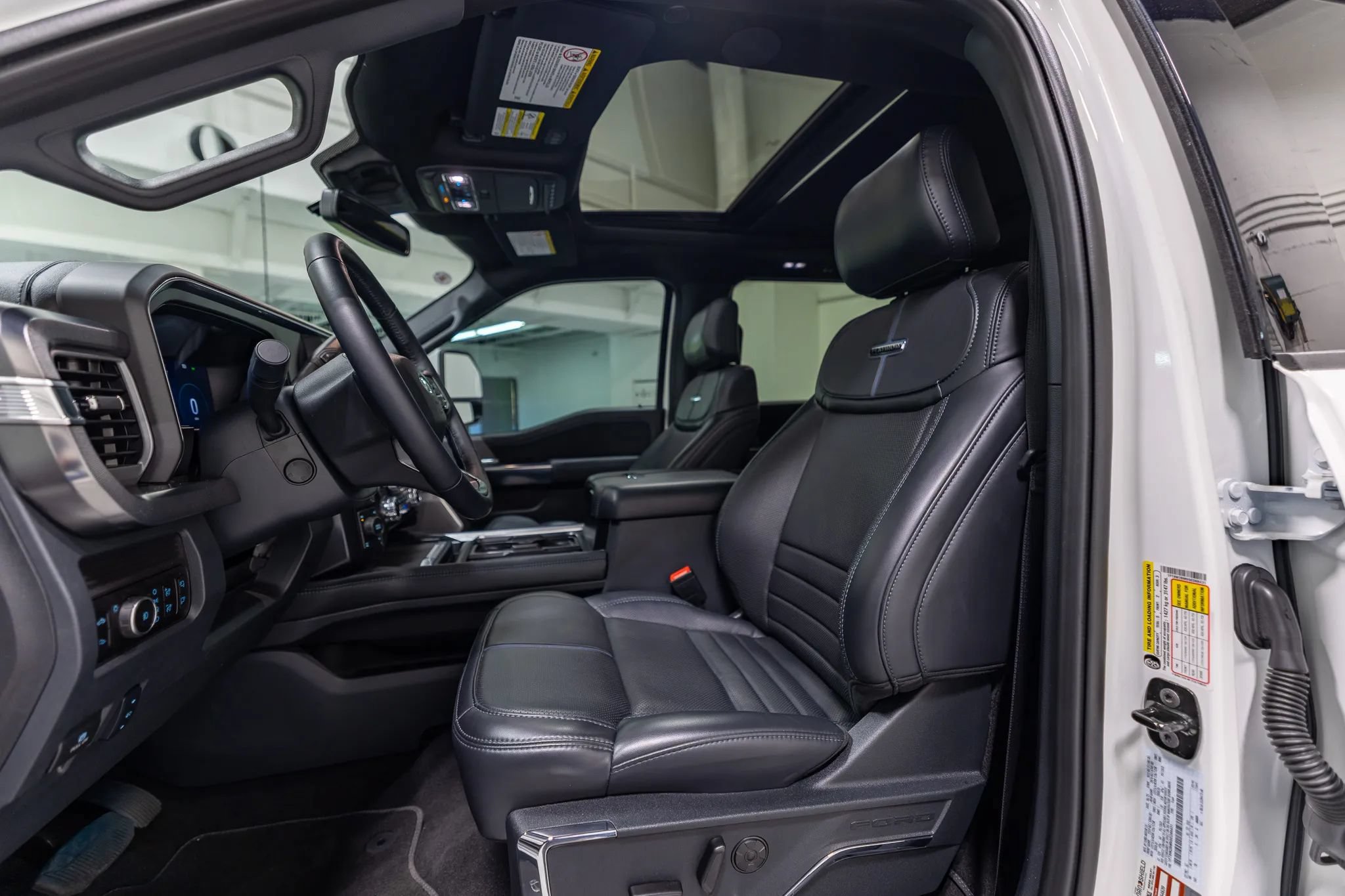 Used 2025 Ford F250 Platinum AWD/4WD image 39