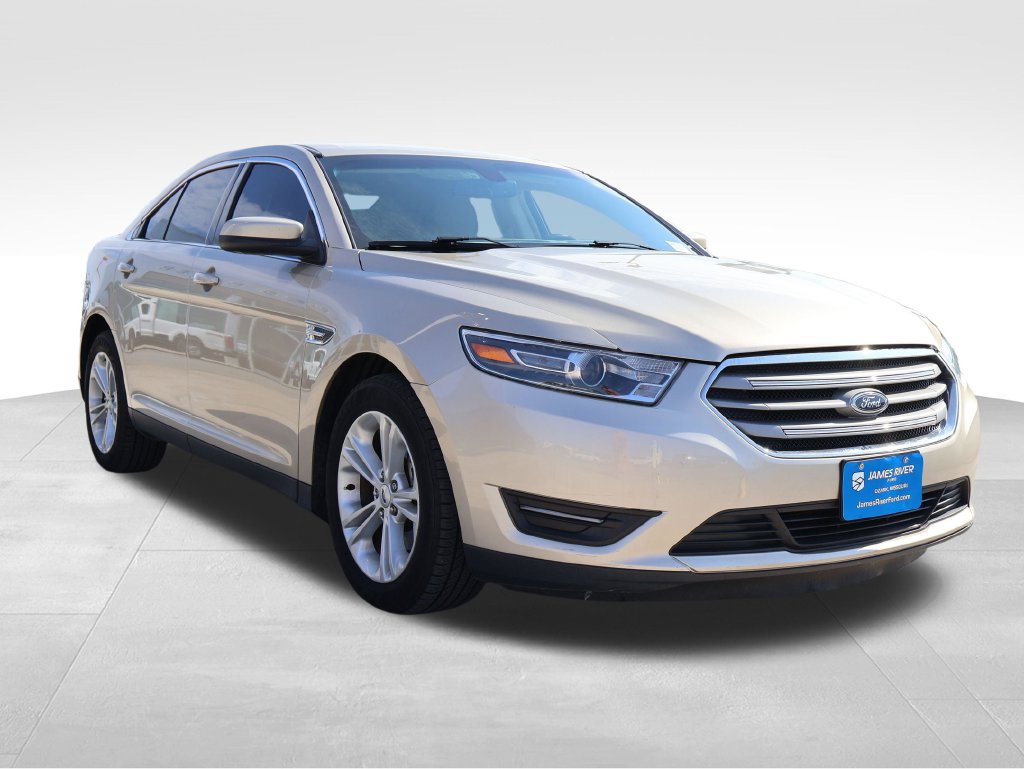 Used 2017 Ford Taurus SEL FWD image 6
