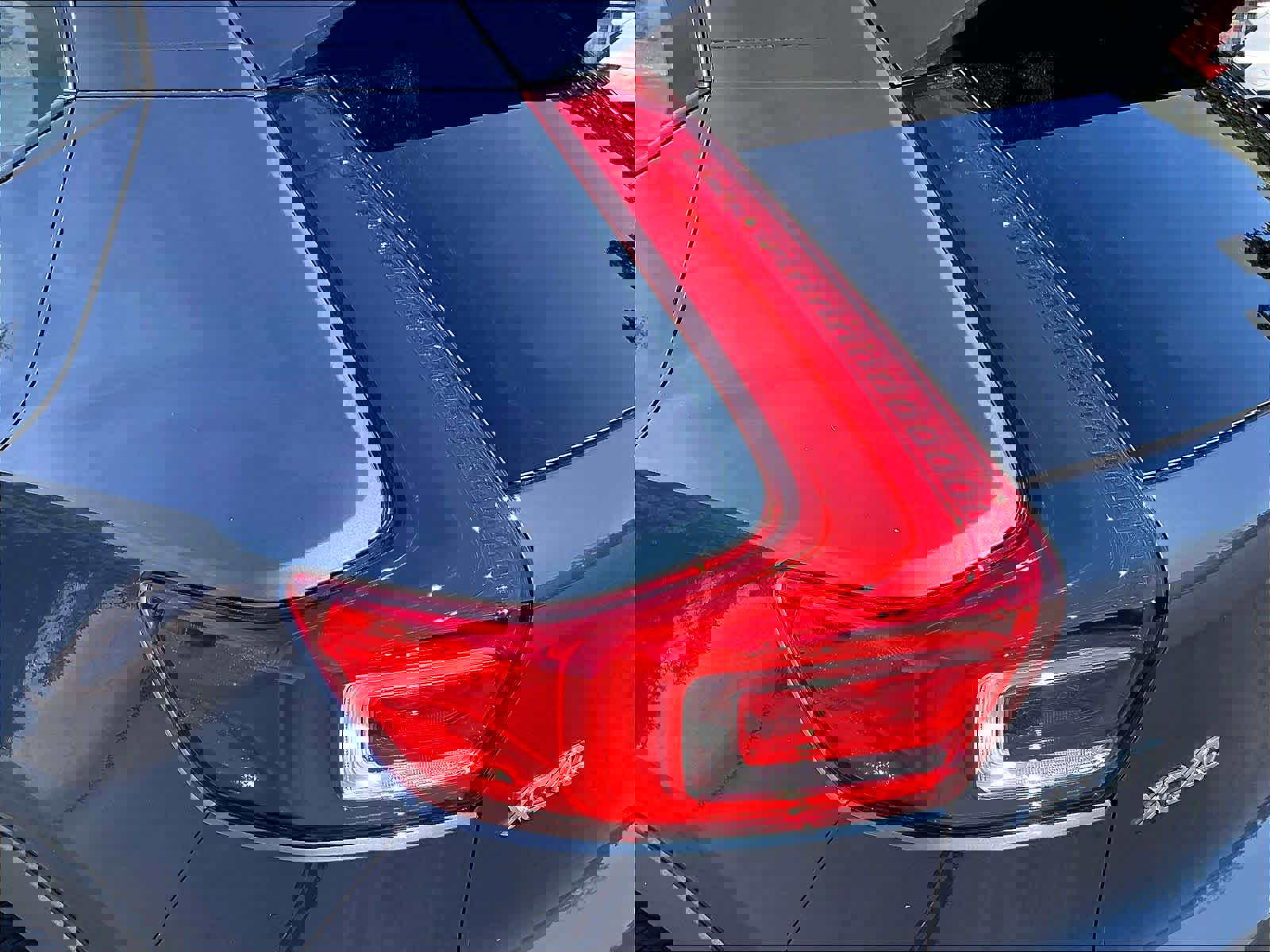 New 2026 Volvo XC40 B4 Plus w/ Protection Package Premier image 25