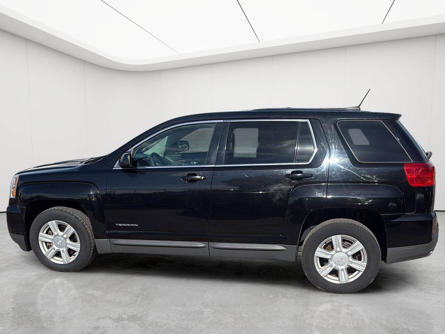 Used 2016 GMC Terrain SLE FWD image 8