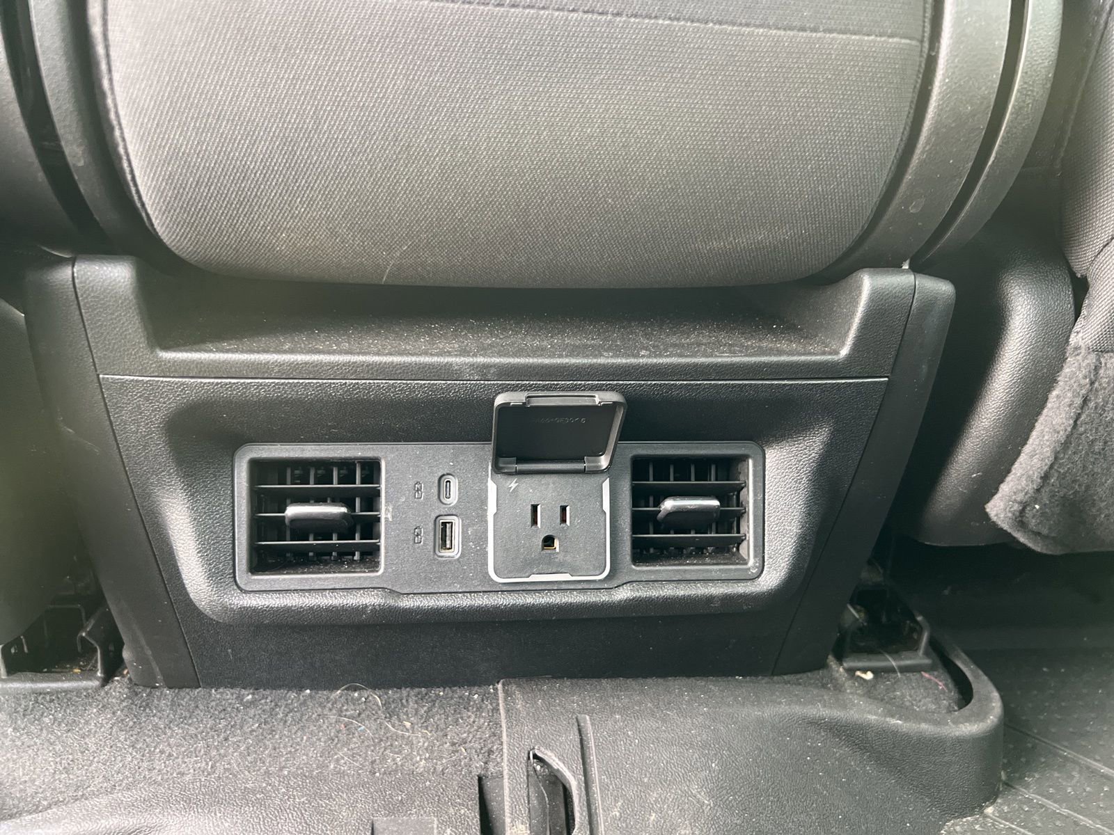 Used 2024 Chevrolet Silverado 1500 LT image 26