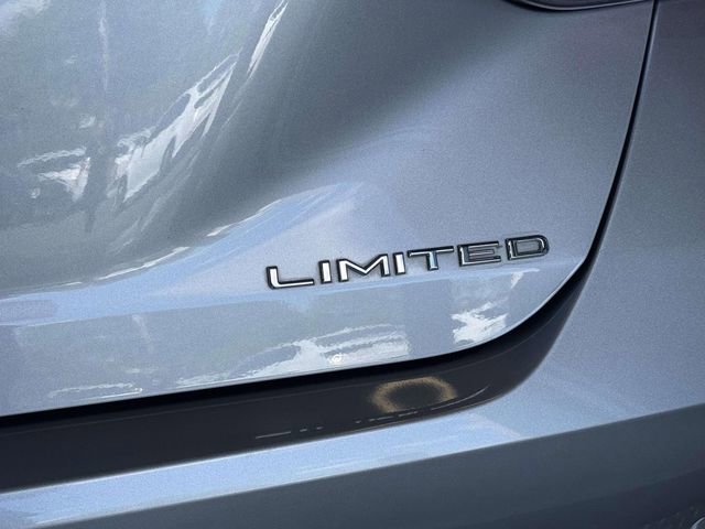 Used 2020 Toyota Avalon Limited w/ Advanced Safety Package image 18