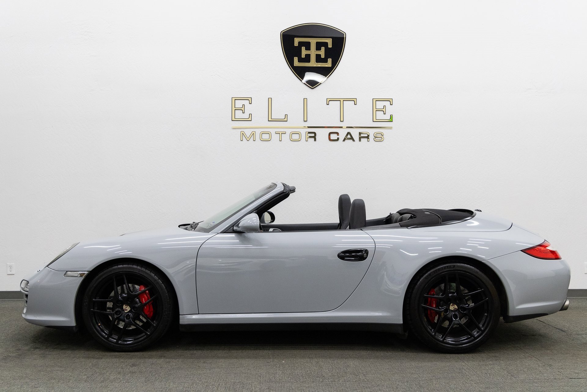 Used 2011 Porsche 911 Carrera 4S image 2