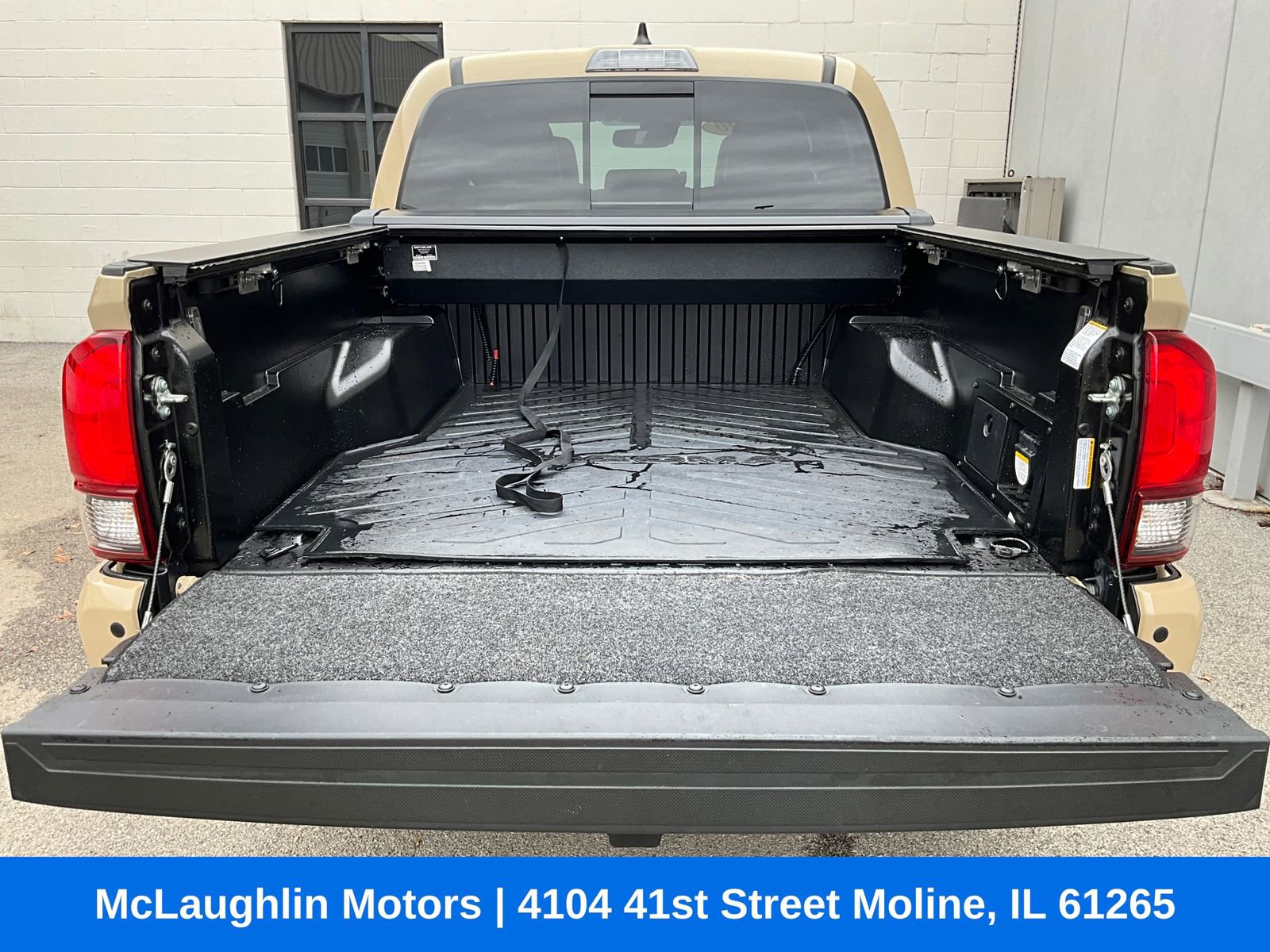 Used 2020 Toyota Tacoma Limited AWD/4WD image 12