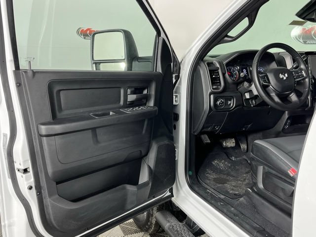 New 2026 RAM 3500 Tradesman AWD/4WD image 25