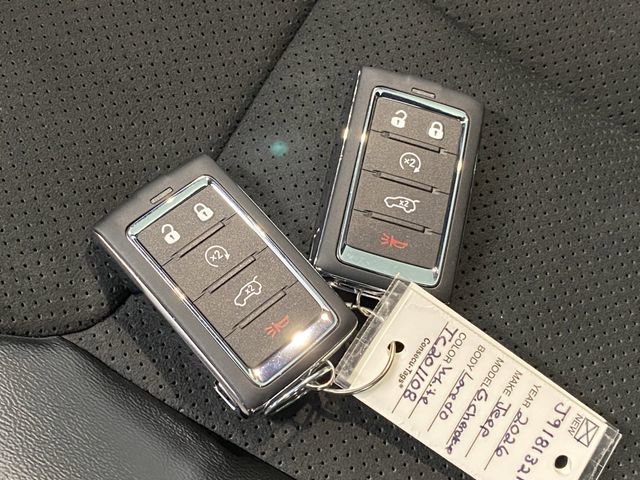 New 2026 Jeep Grand Cherokee Laredo image 30