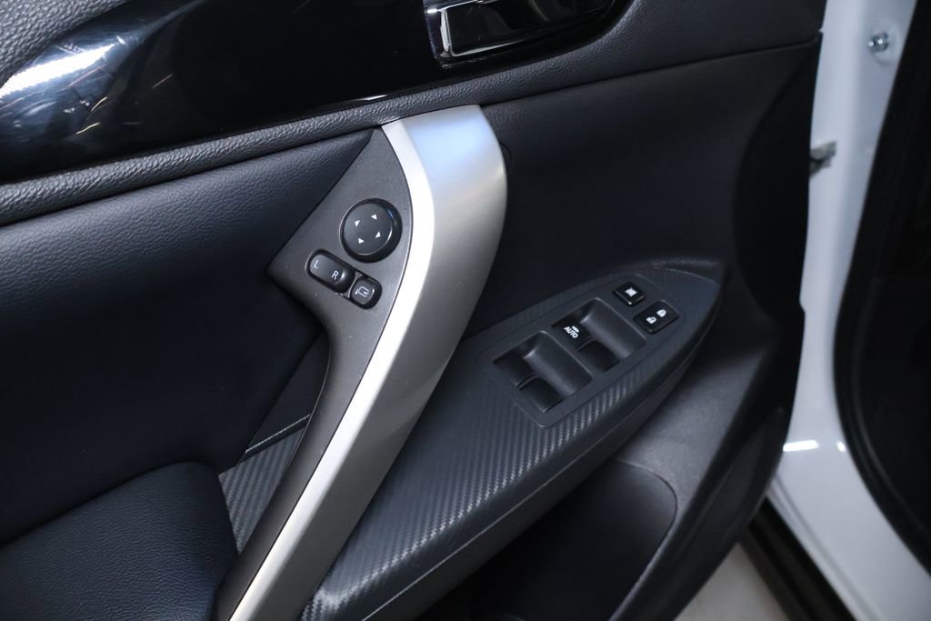 Used 2024 Mitsubishi Eclipse Cross SE image 11