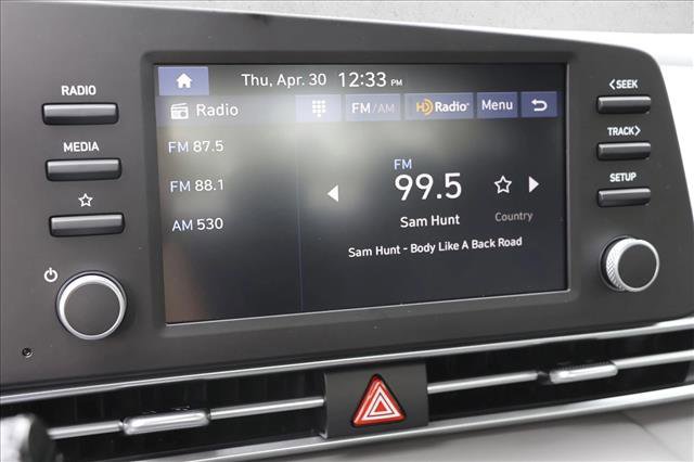 New 2026 Hyundai Elantra SEL Sport FWD image 17