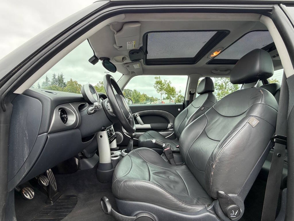 Used 2004 MINI Cooper S FWD image 9