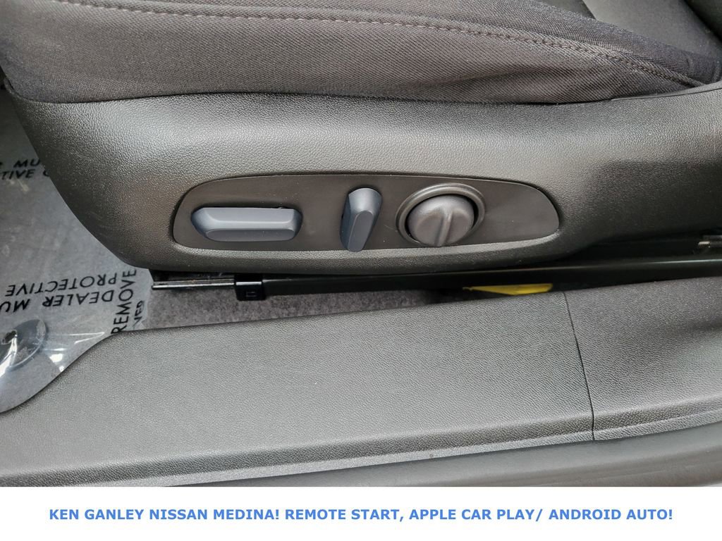 Used 2024 Chevrolet Malibu LT image 37