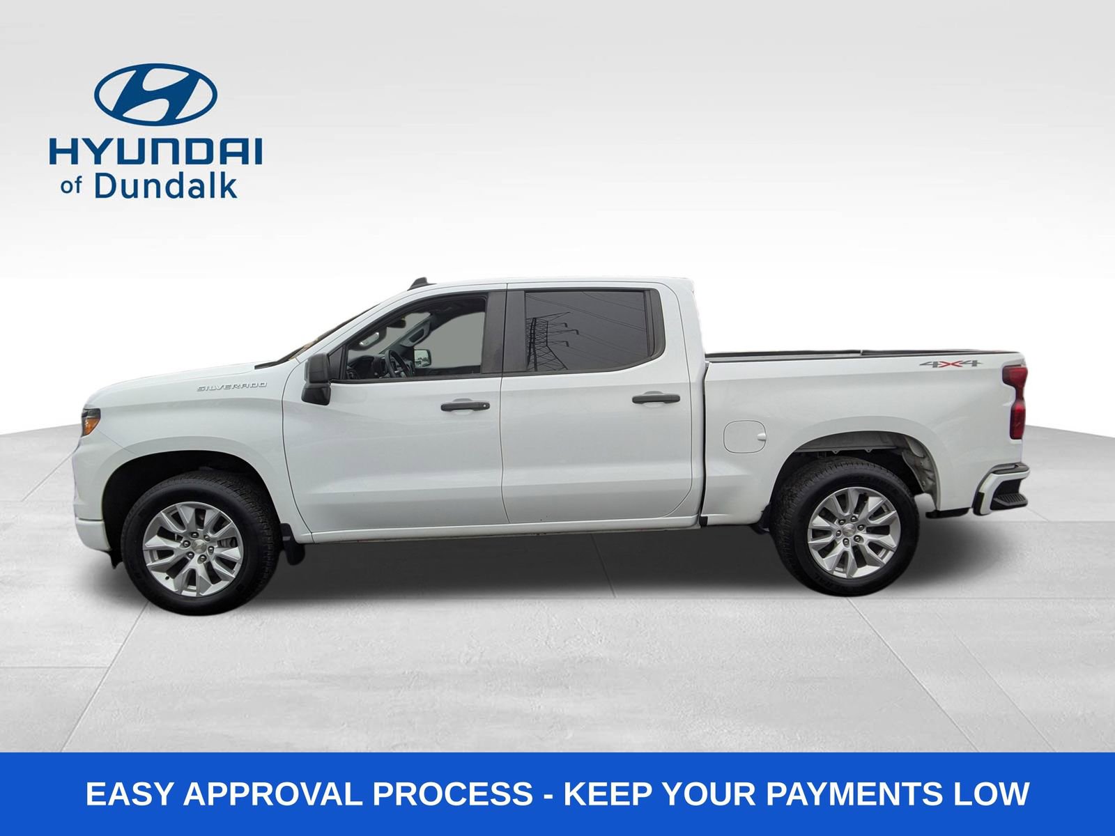 Used 2022 Chevrolet Silverado 1500 Custom image 2