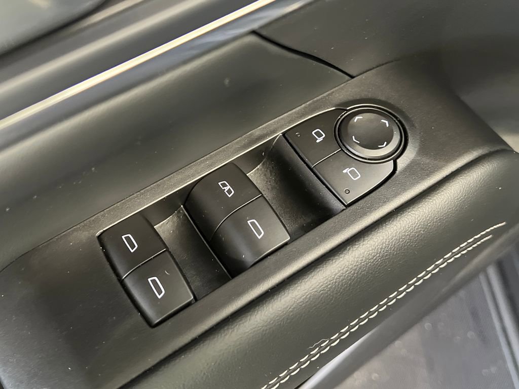 Used 2026 GMC Terrain Elevation w/ LPO, Floor Liner Package AWD/4WD image 29