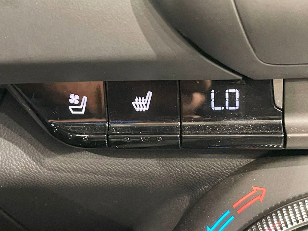 Used 2018 Chevrolet Camaro SS image 72