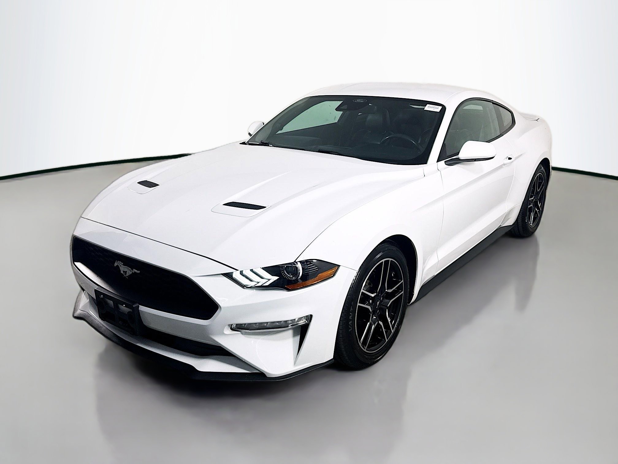 Used 2023 Ford Mustang Premium image 4