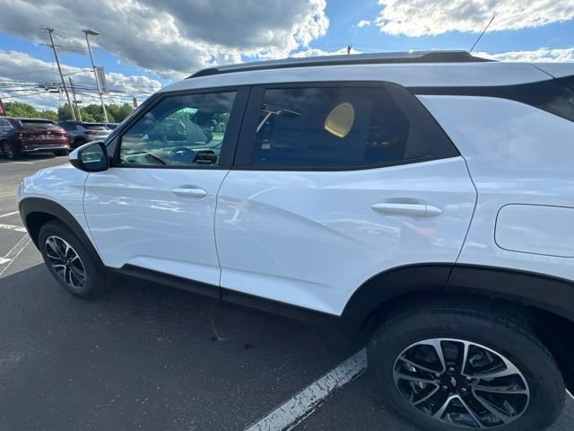 New 2026 Chevrolet TrailBlazer LT w/ Convenience Package AWD/4WD image 11