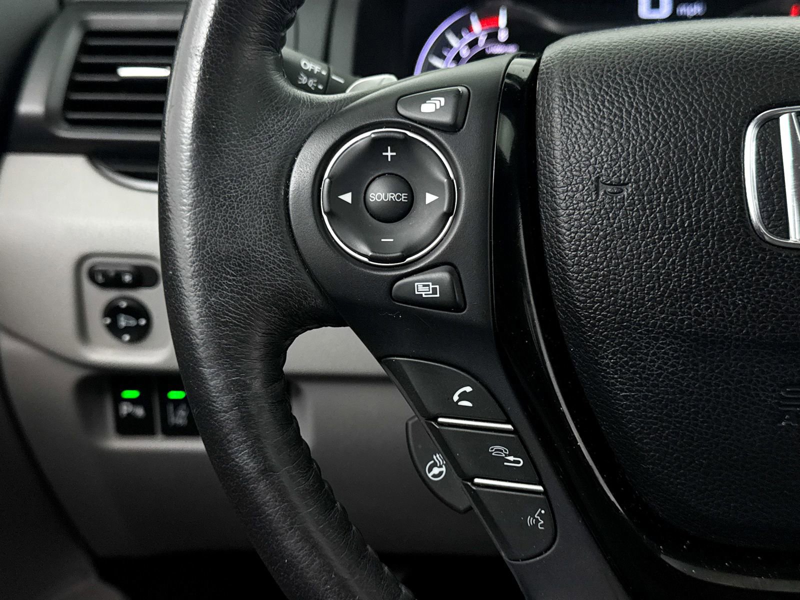 Used 2017 Honda Pilot Elite image 36