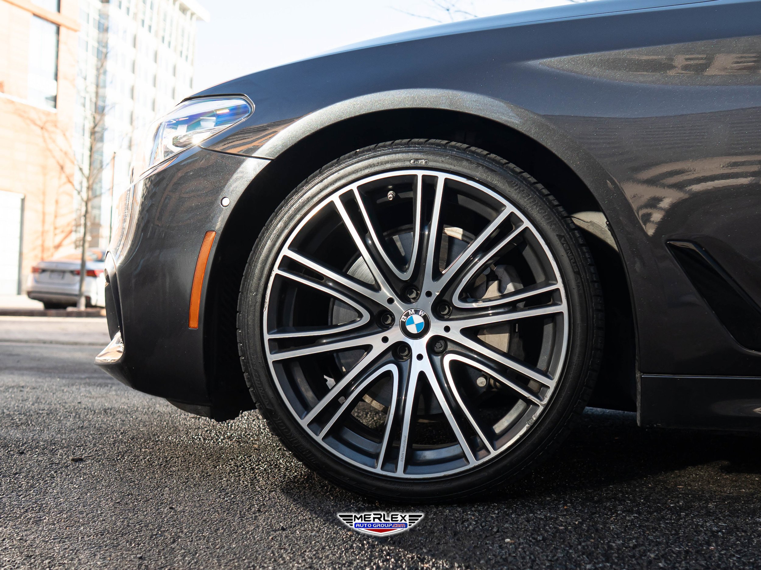 Used 2019 BMW 540i w/ M Sport Package image 10