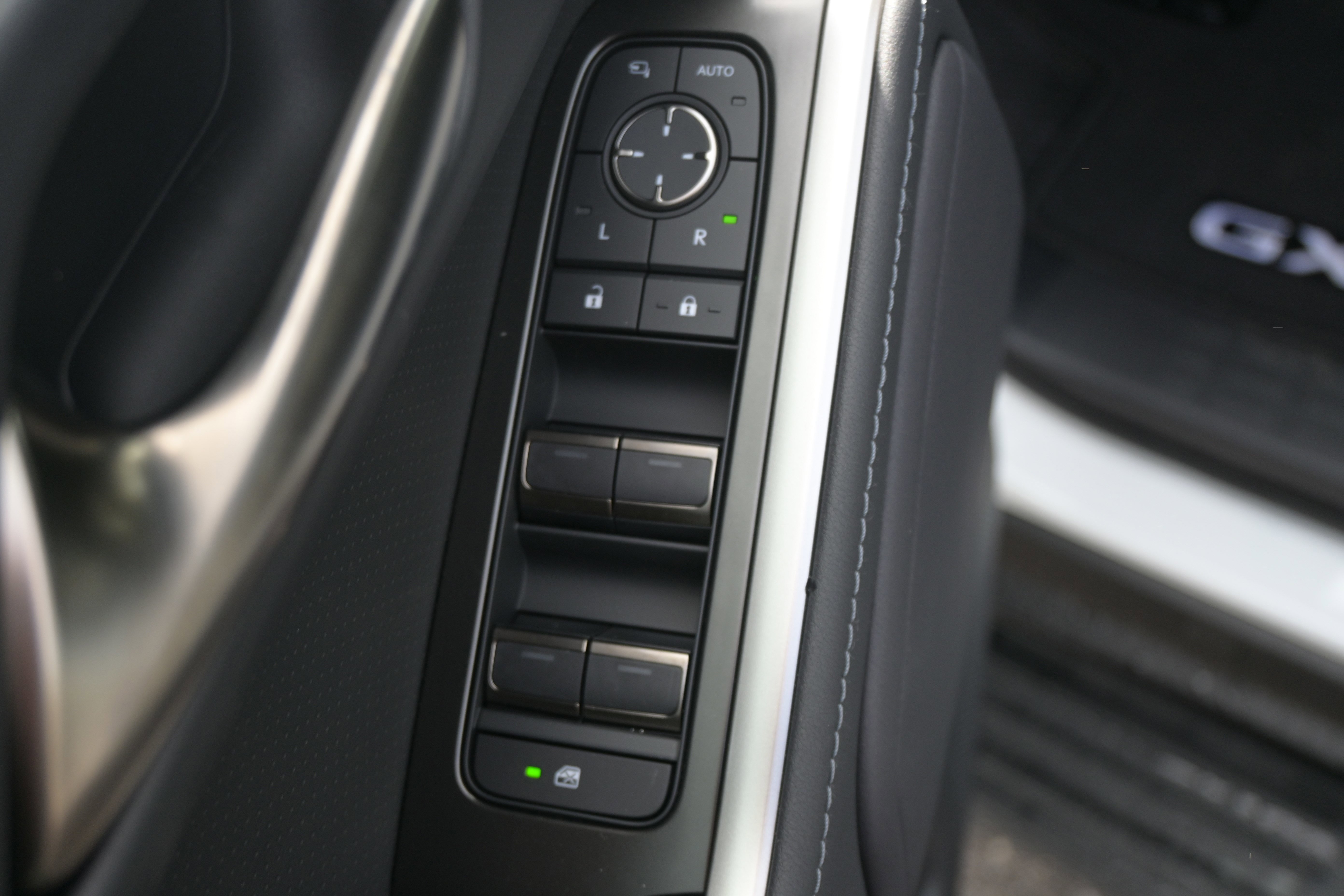 Used 2026 Lexus GX 550 GX 550 Premium w/ Cold Area Package image 15