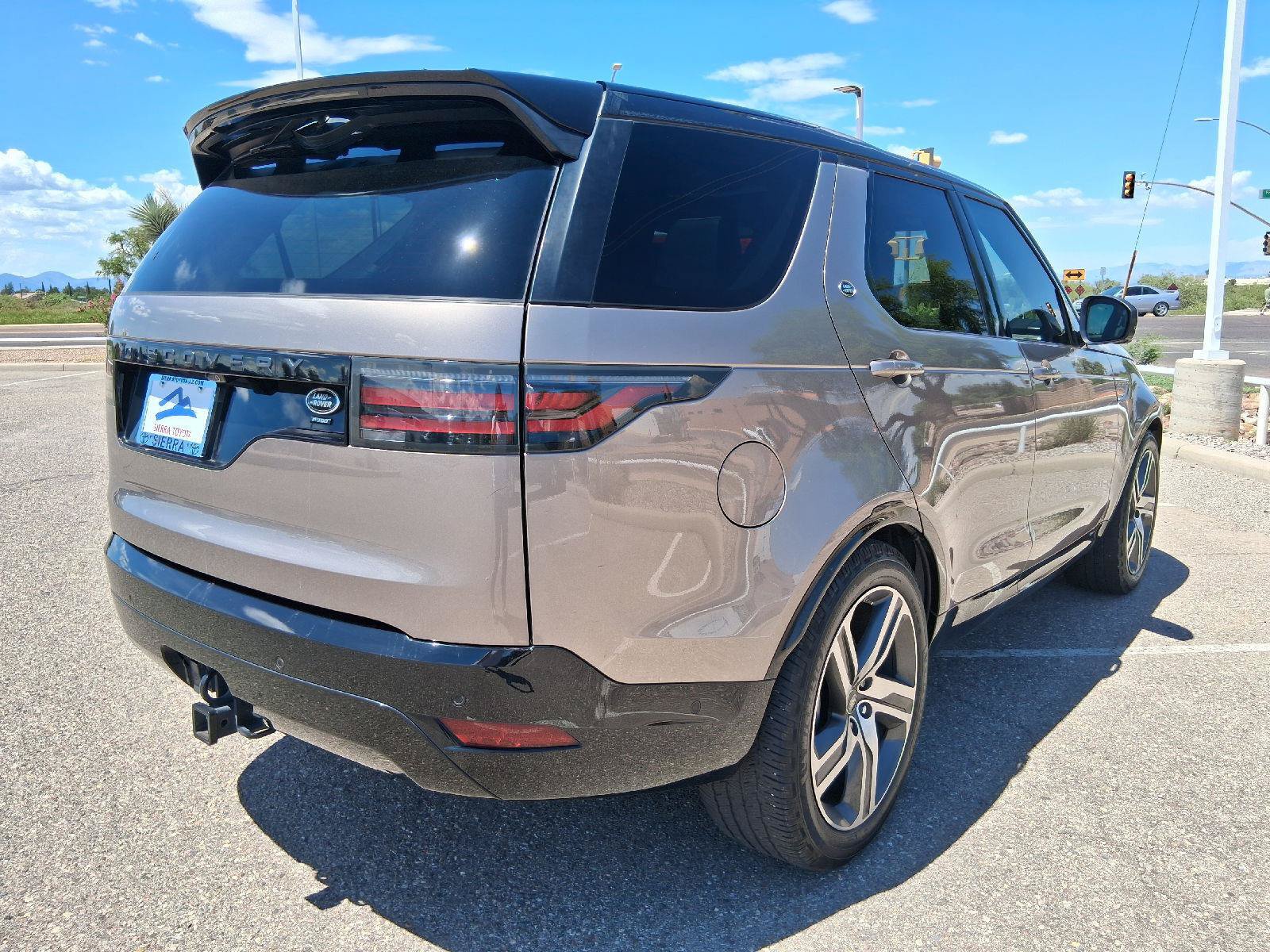 Used 2021 Land Rover Discovery HSE R-Dynamic AWD/4WD image 5