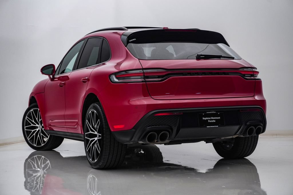 Certified 2026 Porsche Macan AWD/4WD image 3