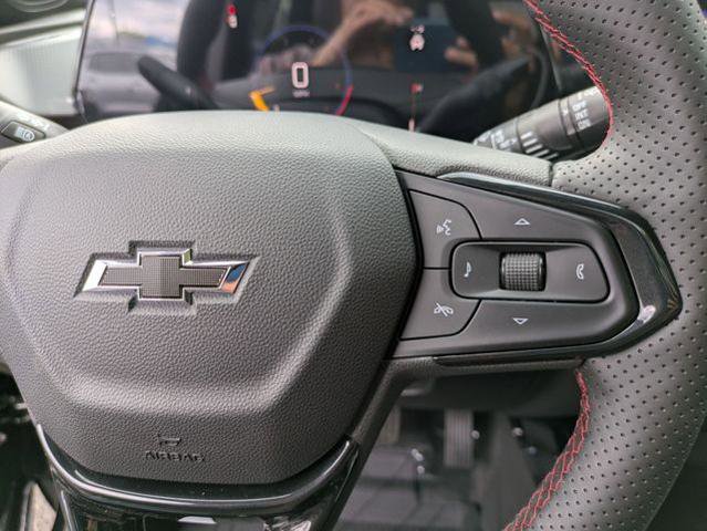 New 2026 Chevrolet Trax RS w/ Sunroof Package FWD image 17
