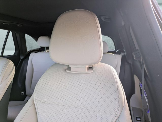 Used 2024 Mercedes-Benz GLC 300 4MATIC image 14