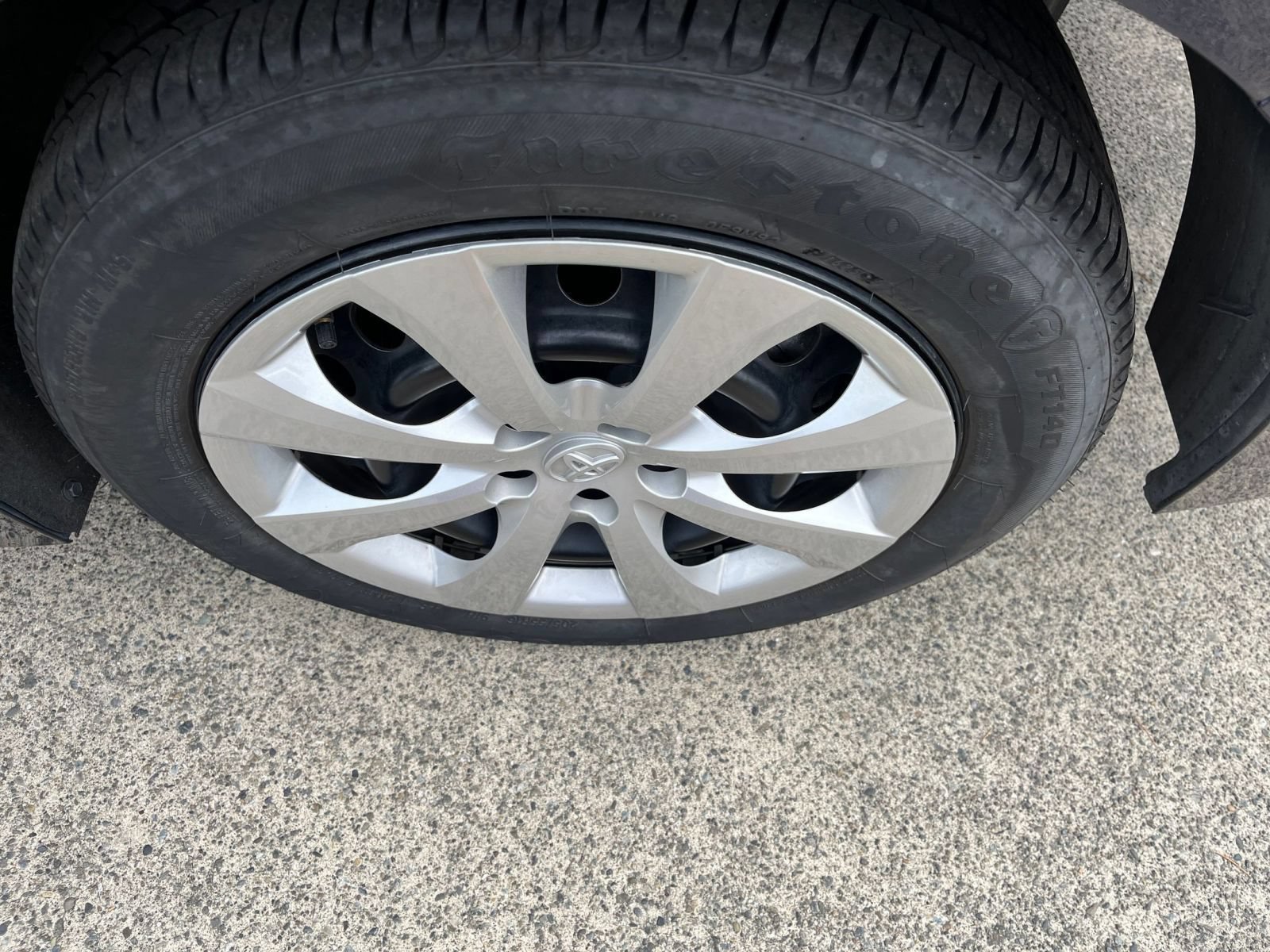 Used 2025 Toyota Corolla LE FWD image 30