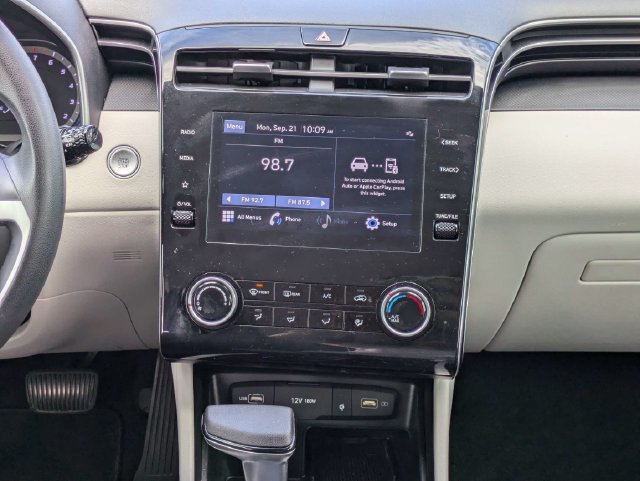 Used 2023 Hyundai Tucson SEL FWD image 19